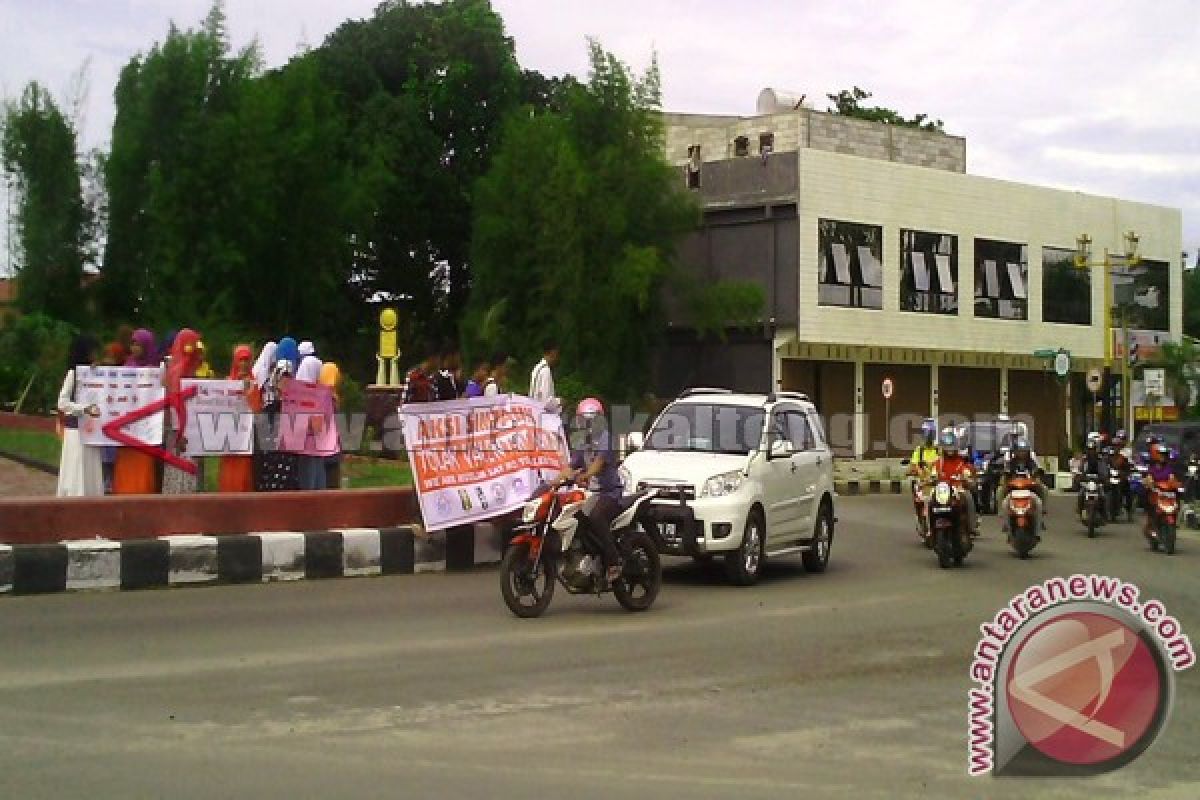   Suasana Kota Sampit Masih Lengang