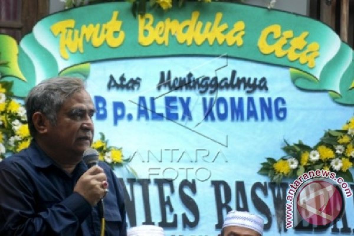 Mengenang Alex Komang