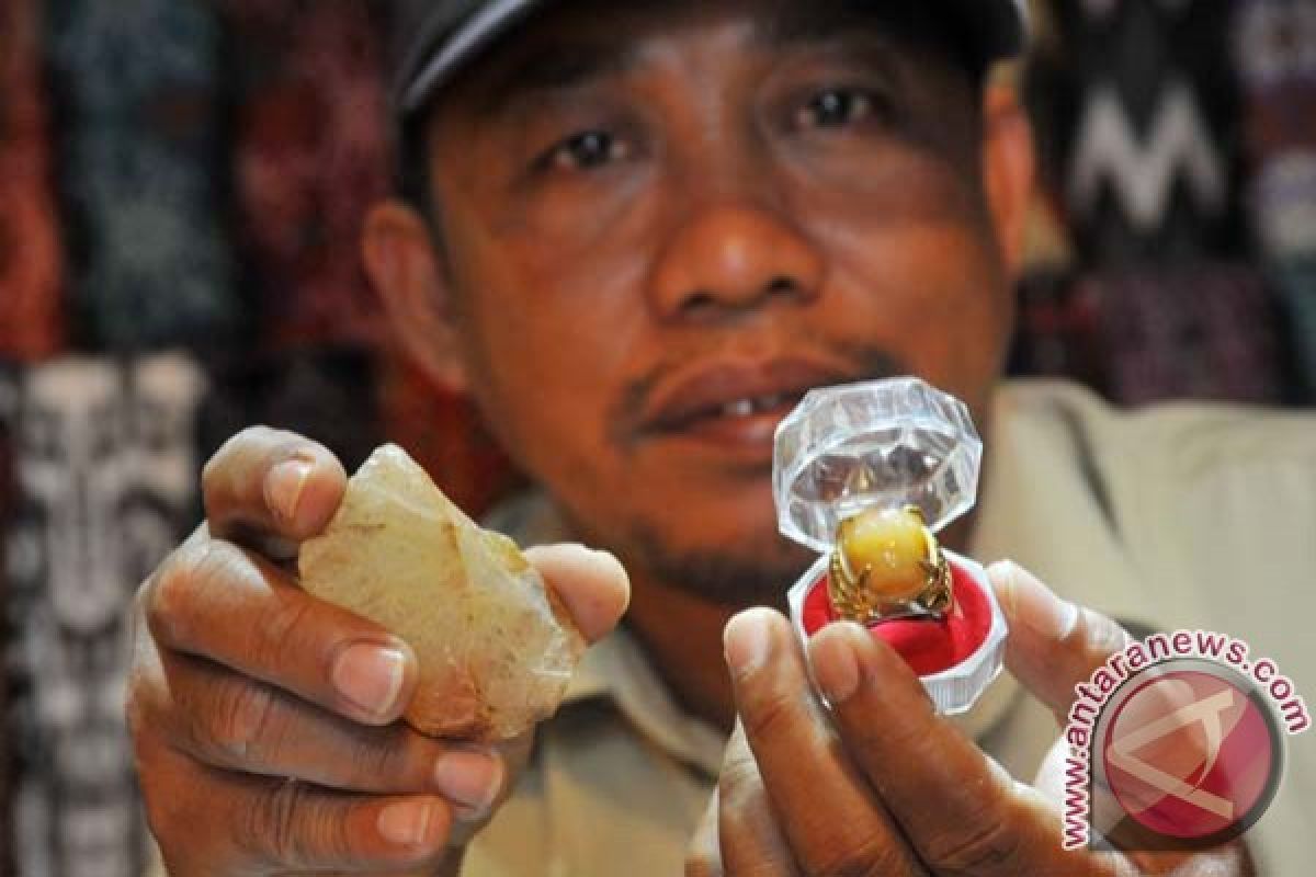 Penambang emas Bengkulu beralih ke batu akik