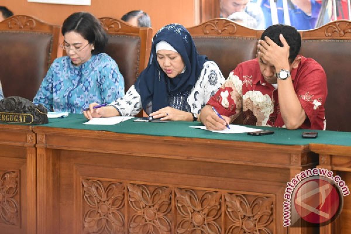 KPK pertimbangkan ajukan PK ke Mahkamah Agung