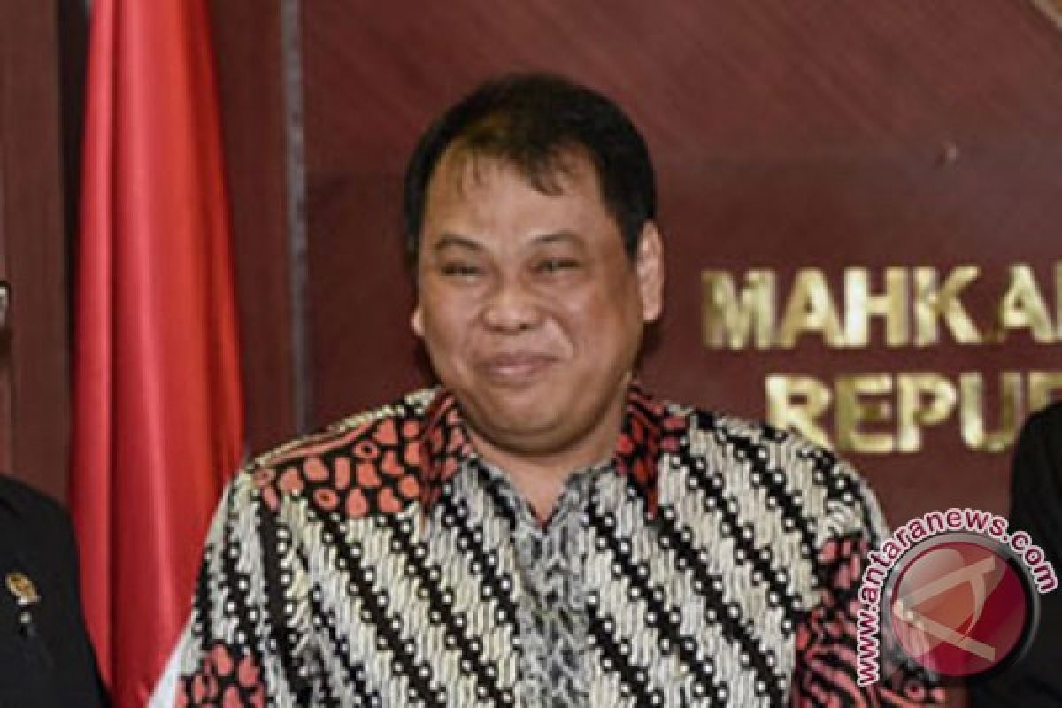 MK tidak menerima uji materi UU APBN 2015