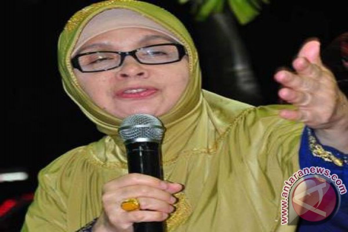 Irene Handono Sampaikan Ceramah di Aceh Selatan