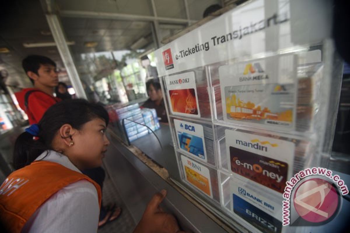 Tiga target Transjakarta