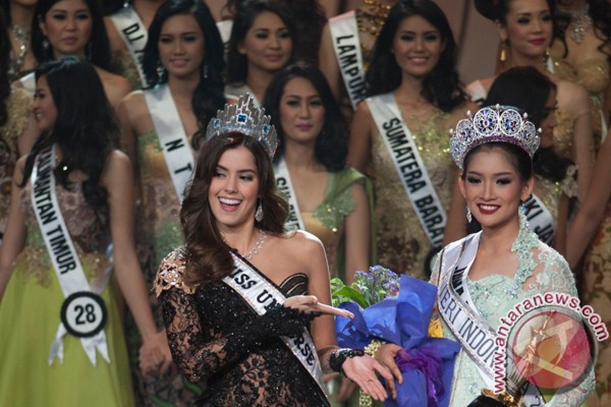 Anindya Kusuma Putri juara Puteri Indonesia 2015