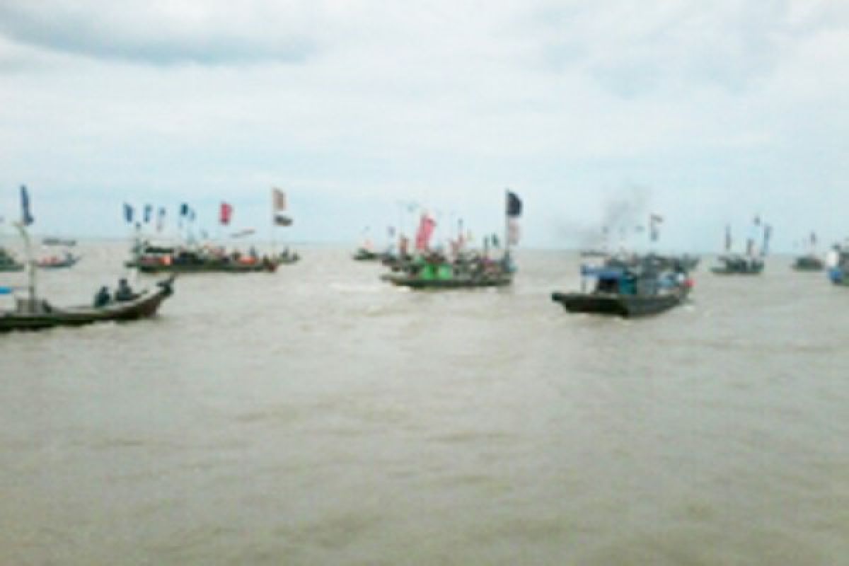 Nelayan Lampung Timur Gelar Ruwatan Laut