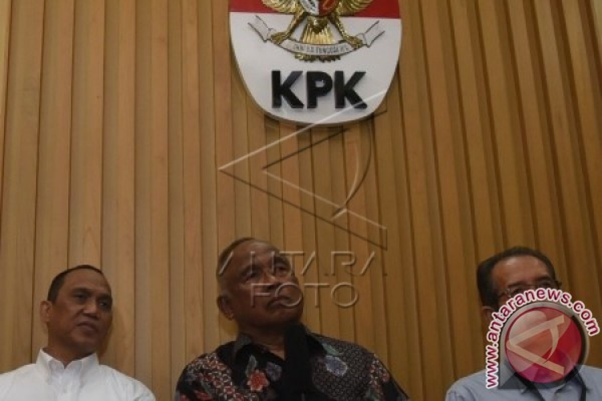 KPK Periksa Perwira Polri Terkait Kasus Simulator