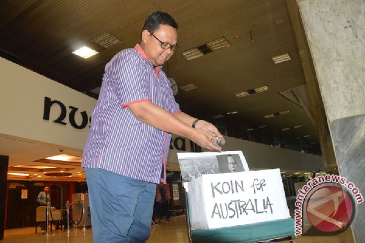 Indonesian legislator backs "Coin for Abbott" campaign