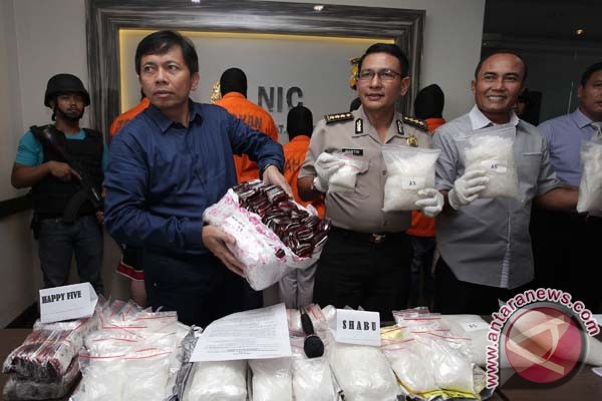 Polisi sita 45 ribu pil happy five  dan 6,3 kg sabu-sabu