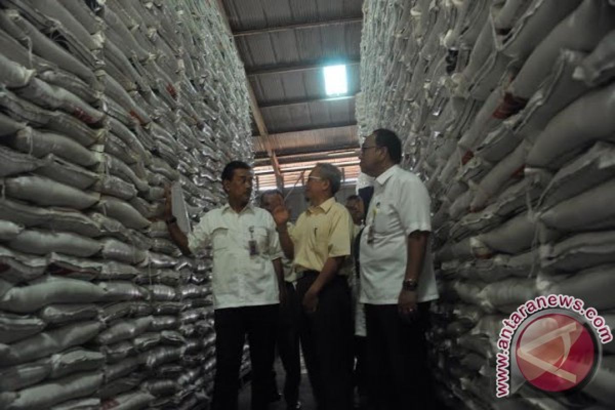 Penyaluran raskin di Sumsel capai 11.850 ton 