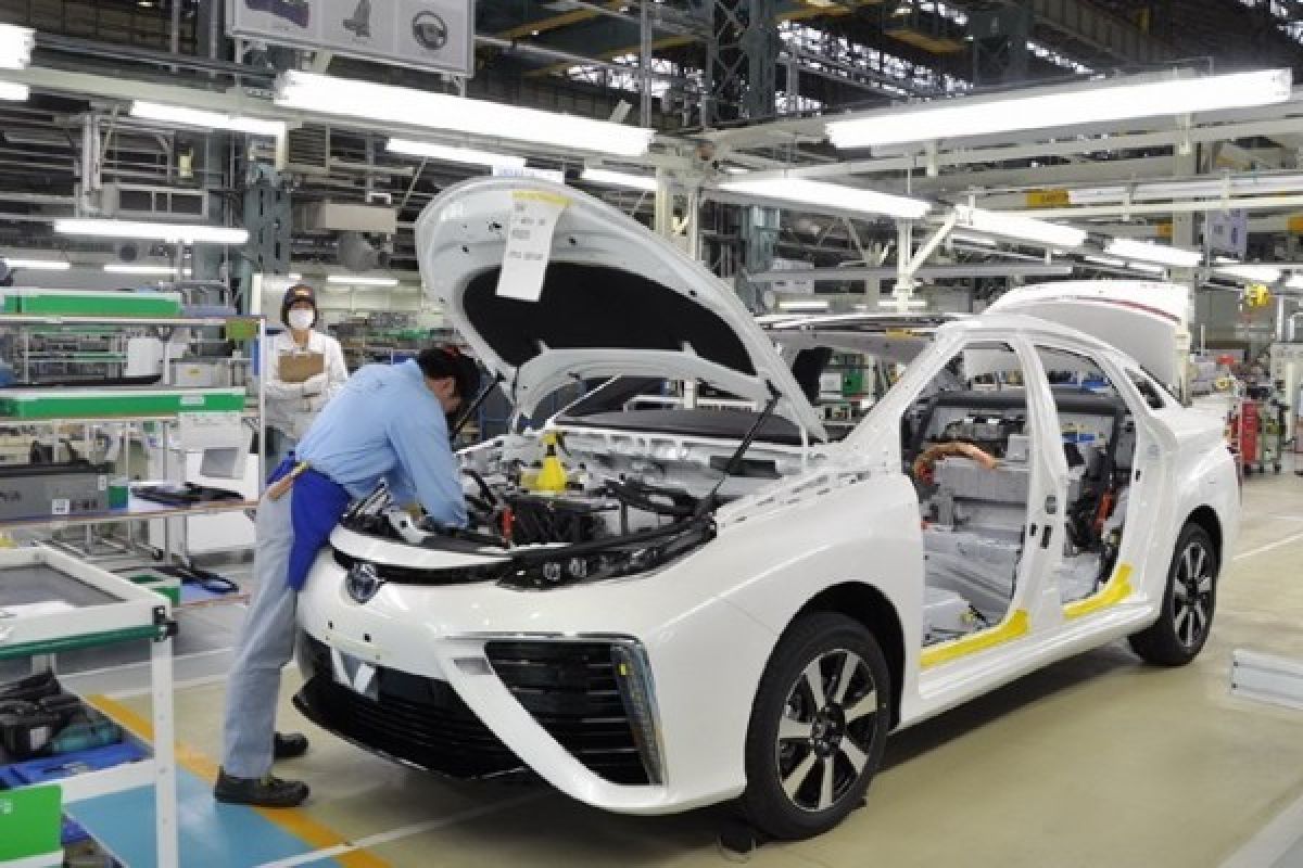 Cara Toyota Produksi Sedan Mirai 