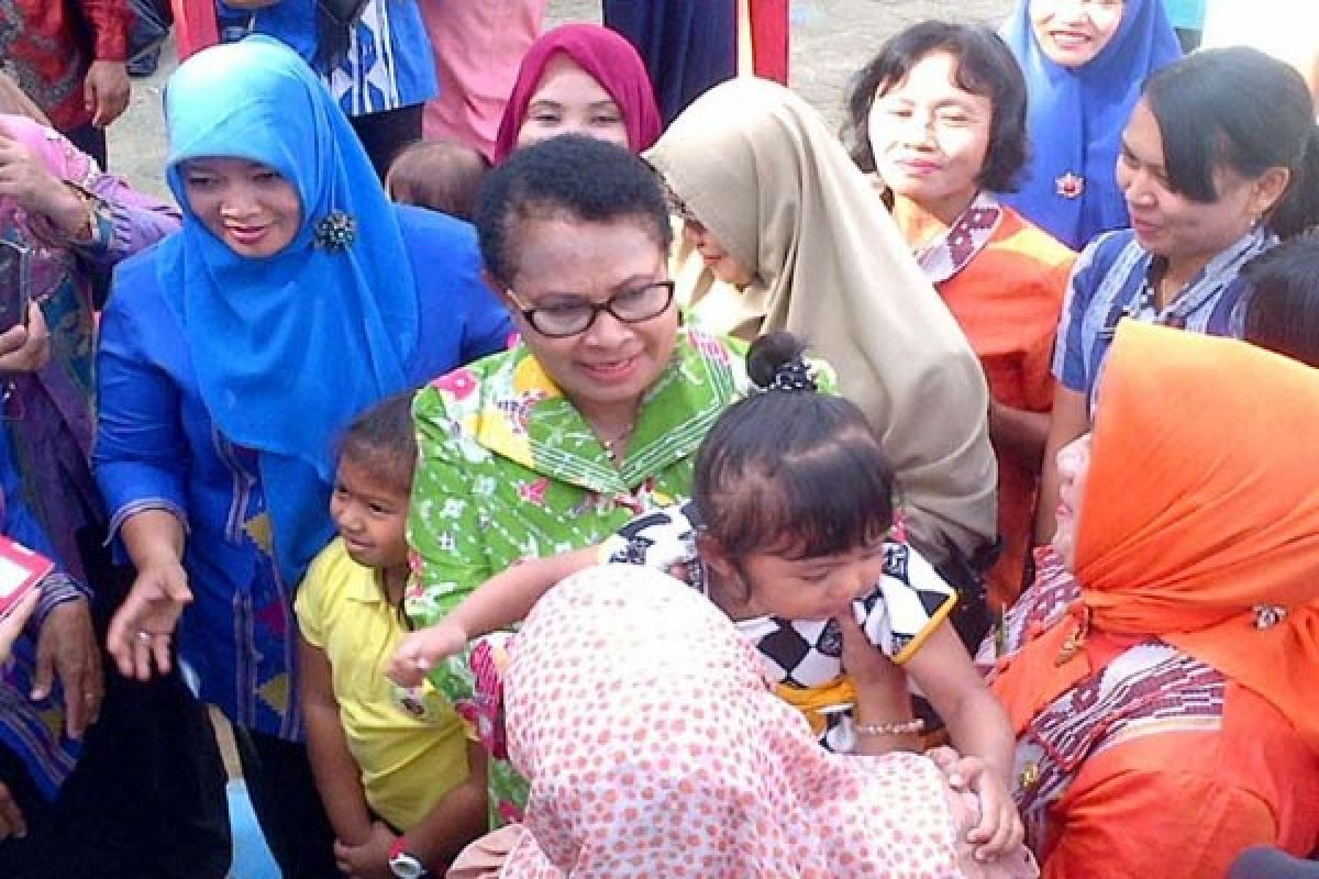 Menteri Yohana Kunjungi Puskesmas Rama Anak Kendari