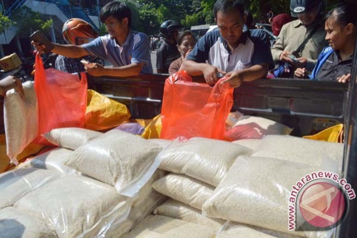 Bulog: kenaikan harga beras disebabkan kekosongan stok