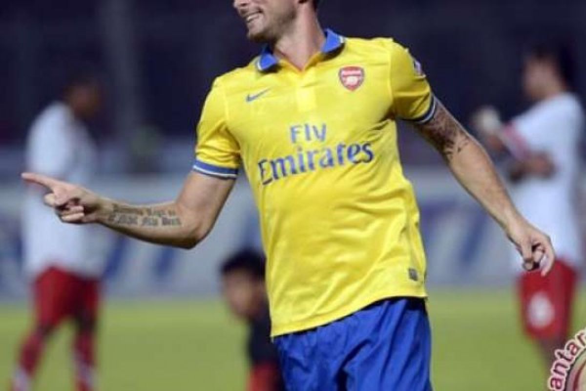 Giroud Bawa Arsenal Ungguli Aston Villa PAda Babak I