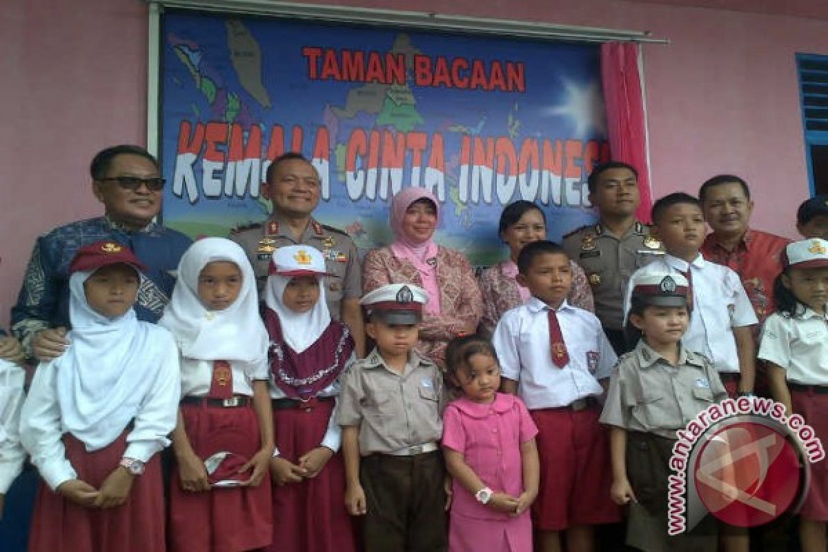 Kapolda Resmikan Taman Bacaan di Batu Ampar