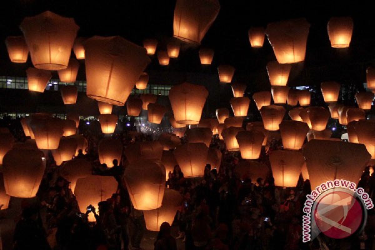 Kaliurang disulap jadi hutan lampion