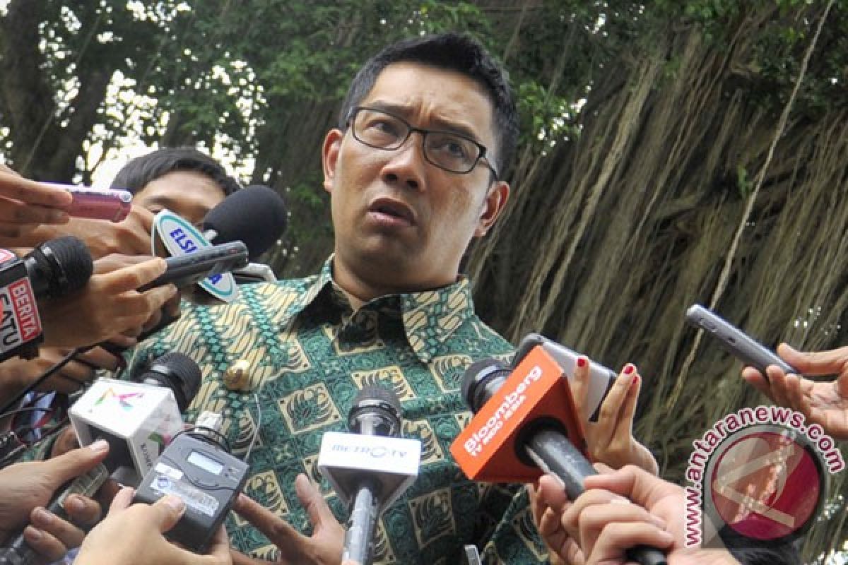 Ridwan Kamil persilakan Pemprov kelola Kebun Binatang Bandung