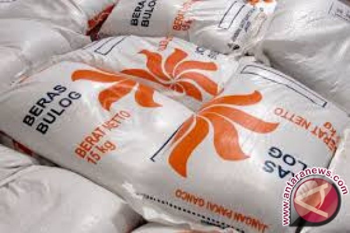 Bulog Jambi distribusikan 25 ton beras