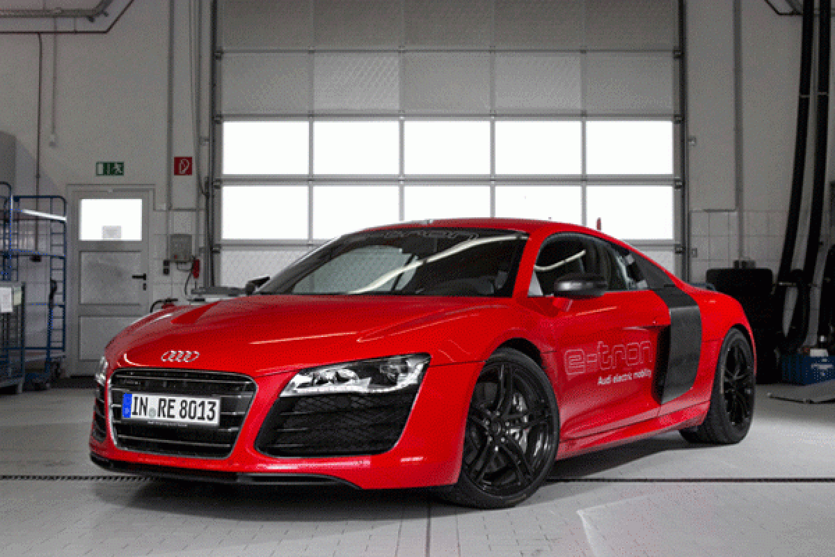 Audi kembangkan lagi mobil sport listrik R8 e-tron