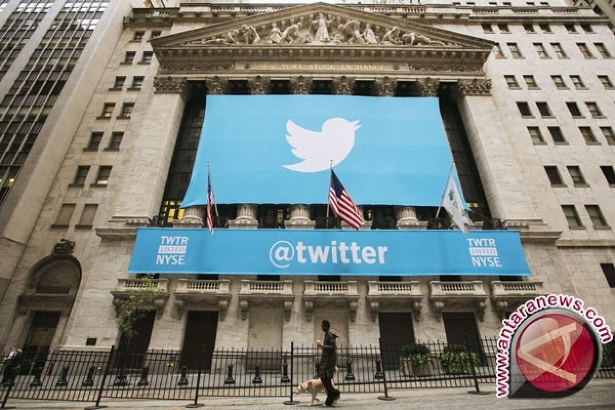 Twitter Luncurkan Emoji Ayam Api Sambut Imlek