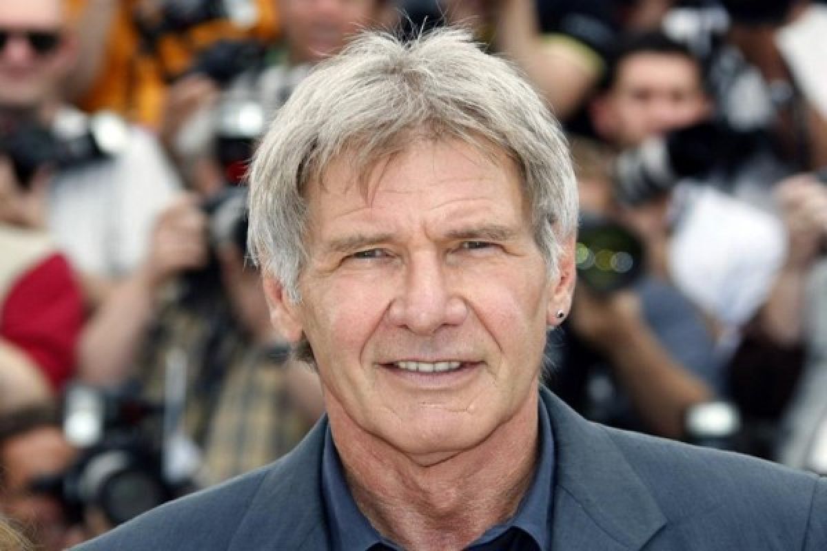 Harrison Ford cedera dalam kecelakaan pesawat kecil