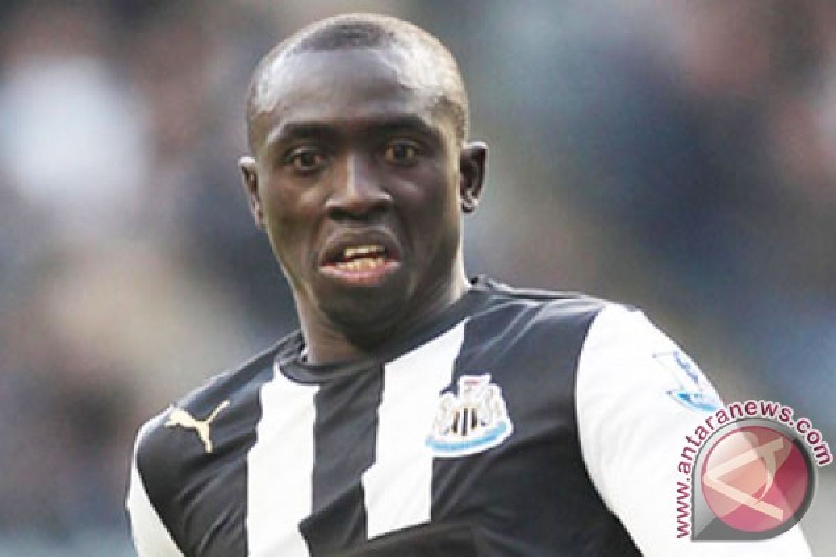 Ludahi Pemain MU, Papis Cisse Didakwa FA