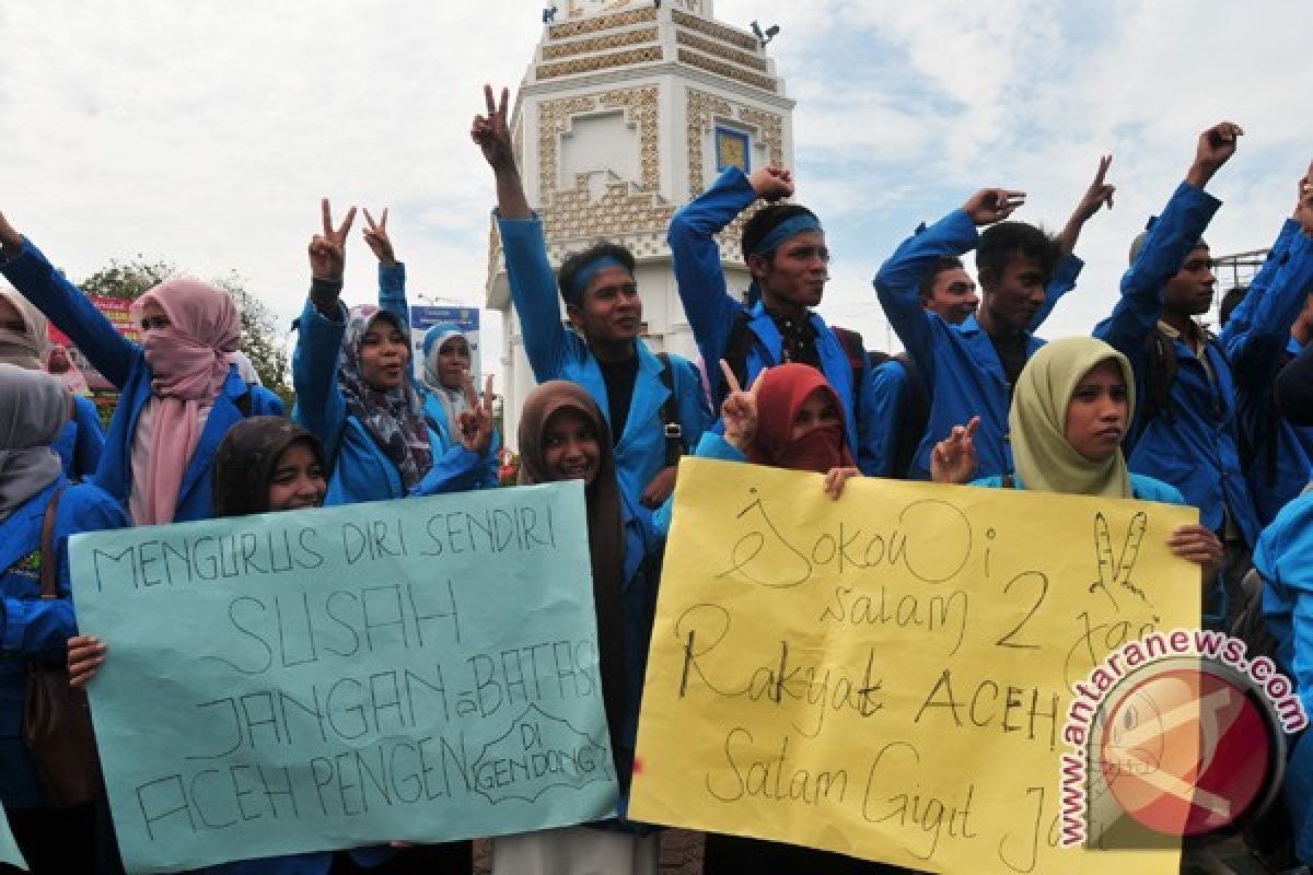 Mahasiswa Demo Disdik Aceh