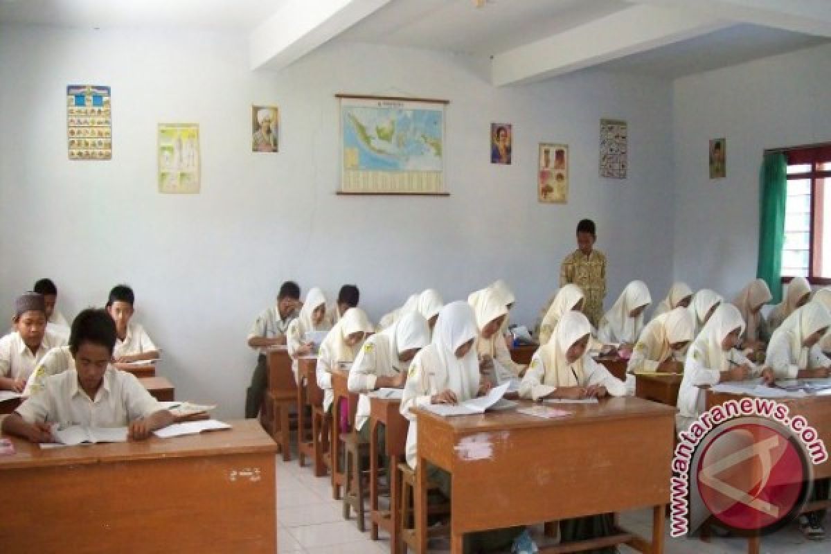 Kadindik Tinjau Usulan Pembangunan Sekolah Mapur