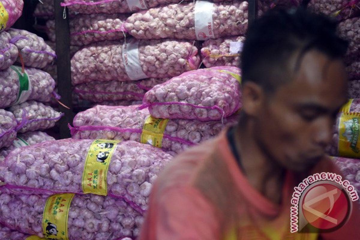 Harga bawang putih di Depok alami kenaikan