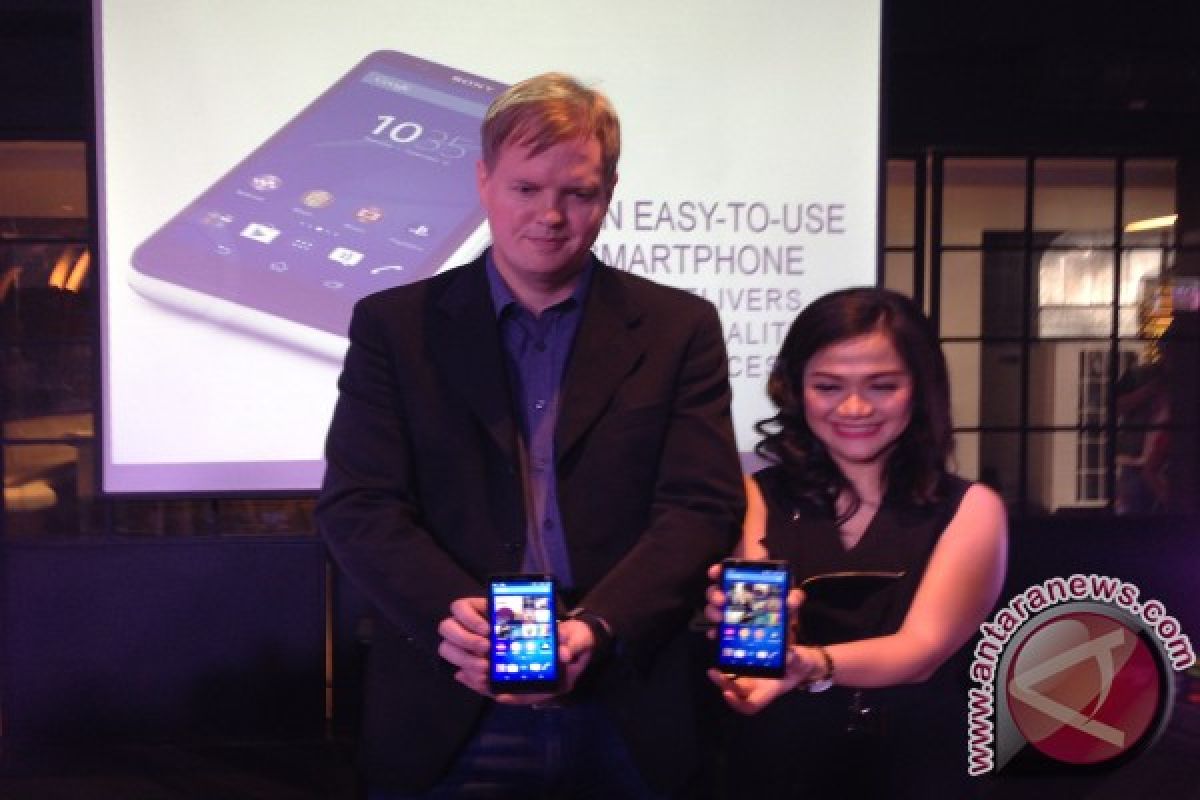 Rebut pasar anak muda, Sony perkenalkan Xperia E4