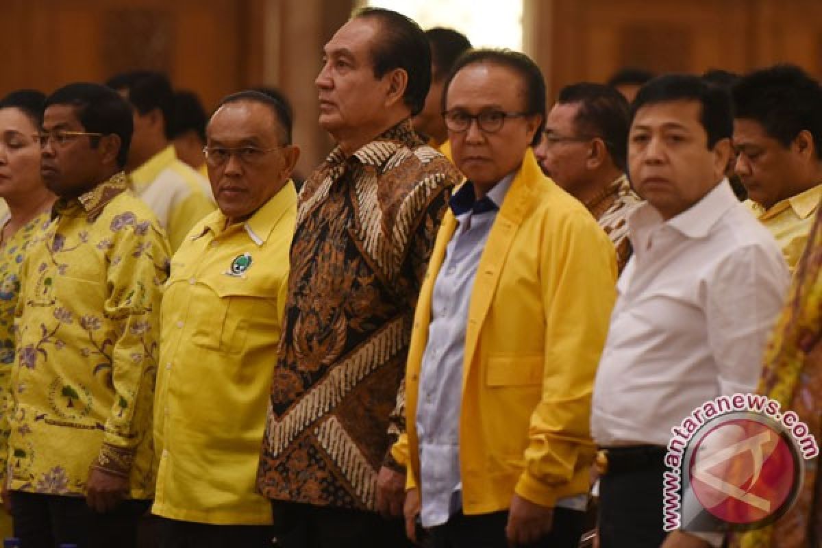 Golkar ARB pecat enam kader Agung Laksono