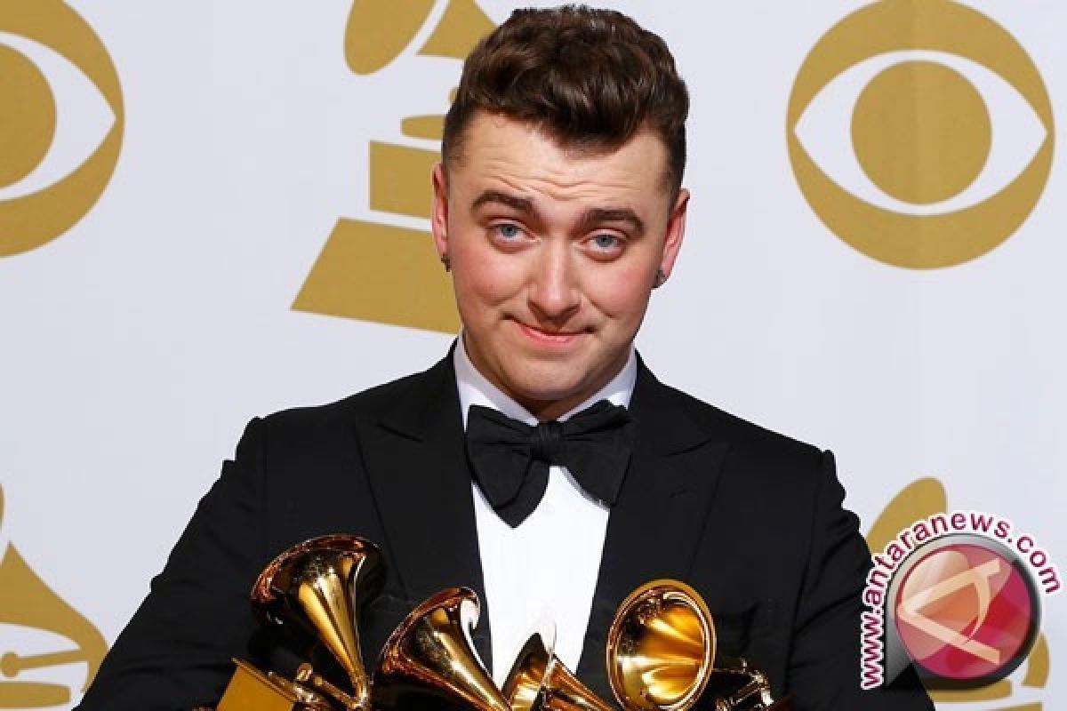 Sam Smith Asal Inggris Pertama yang Puncaki Billboard 200