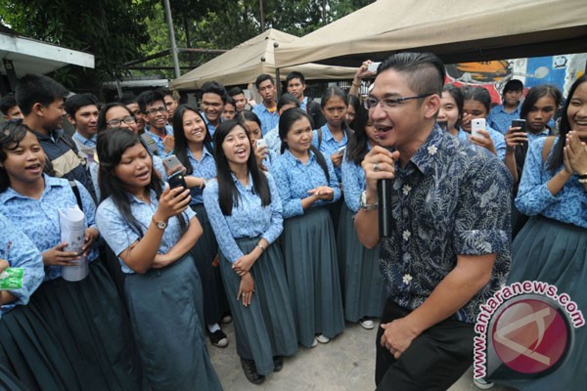 Pasha Ungu nasihati siswa SMN biasakan bicara baik