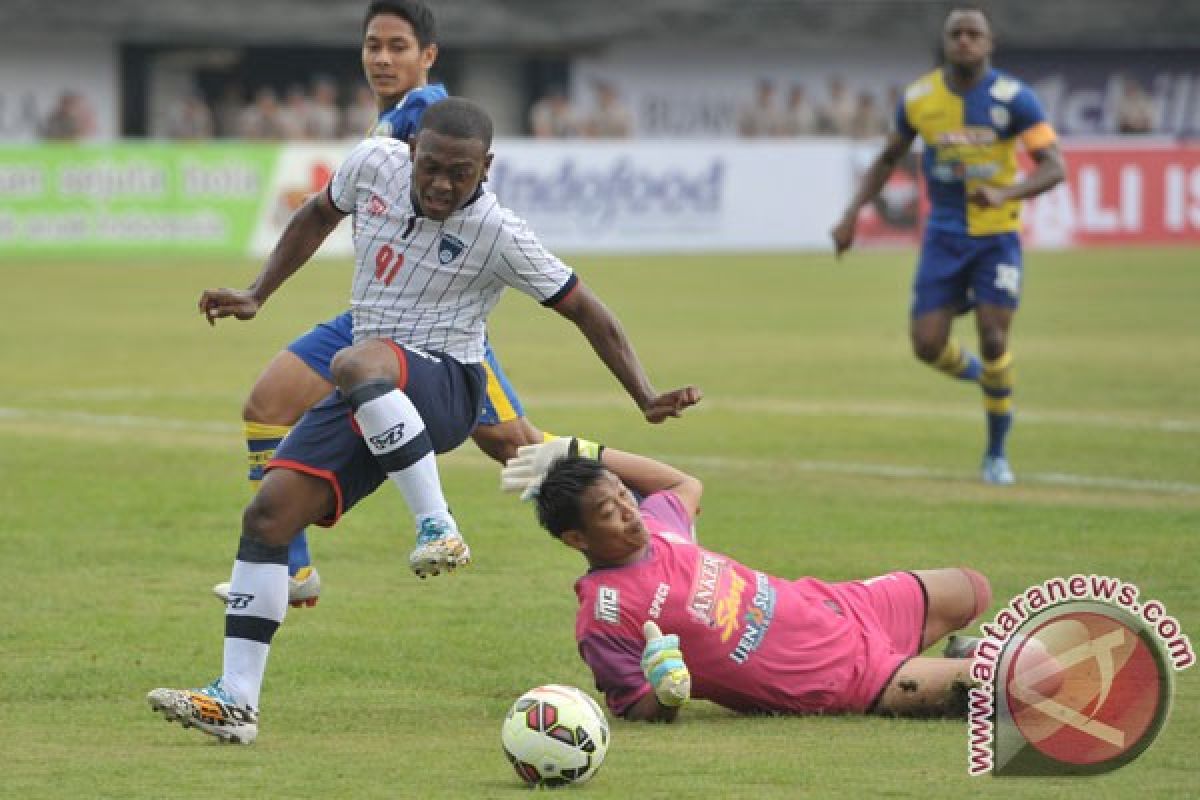 Arema Cronus tekuk Persip 2-0