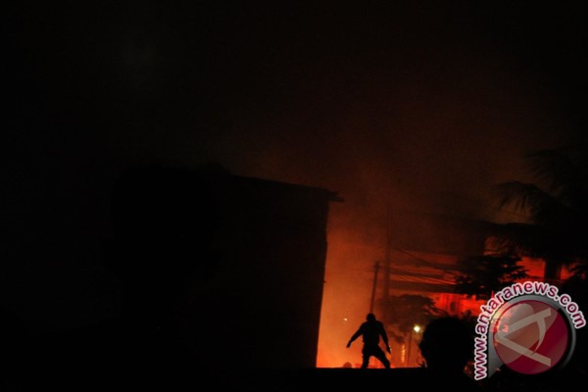 Gudang PT Indomarco ludes terbakar