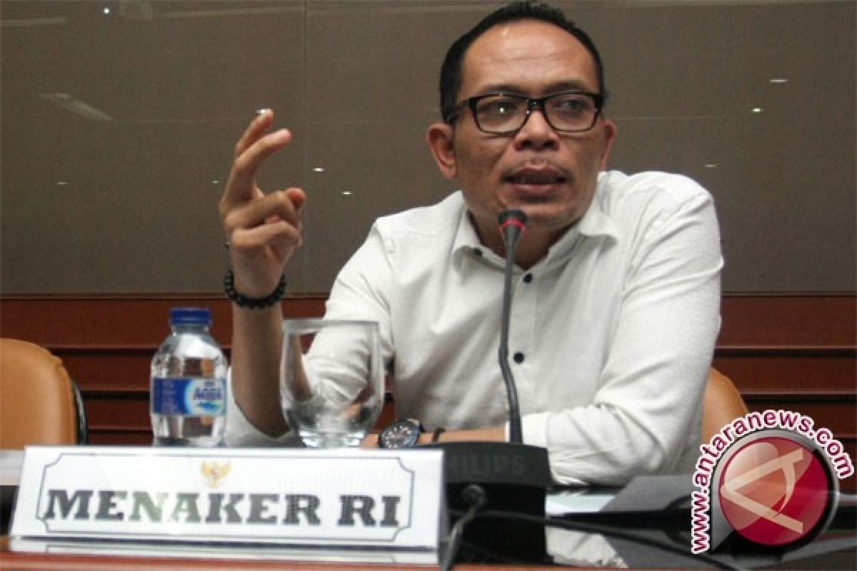  Menaker Hanif optimistis Indonesia siap hadapi MEA 2015