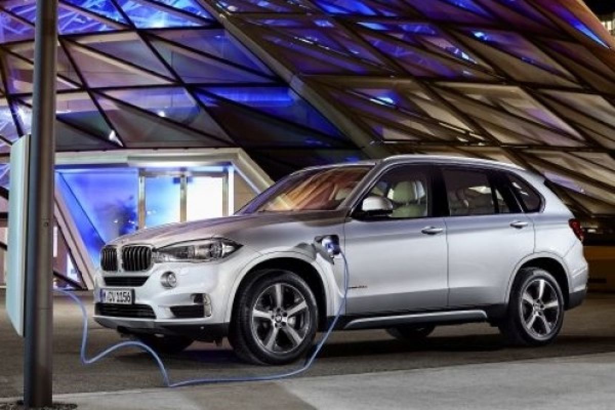 X5 xDrive40e; plug-in hybrid pertama BMW