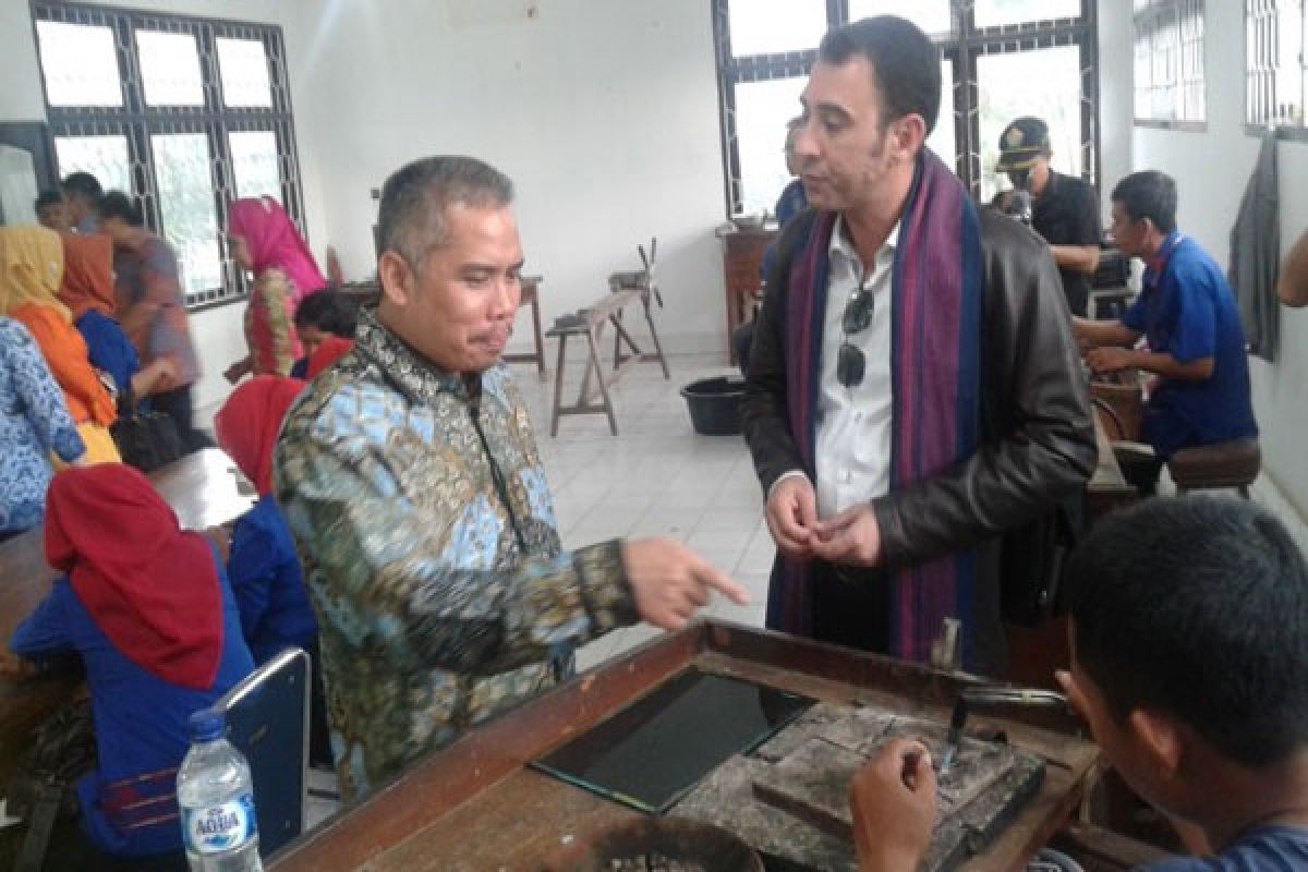 Anggota DPR: Dekranasda Sultra Bisa Menjadi Percontohan