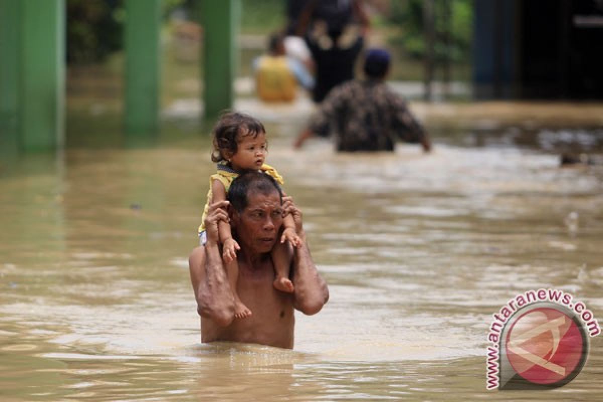 Banjir Indramayu sebagian mulai surut