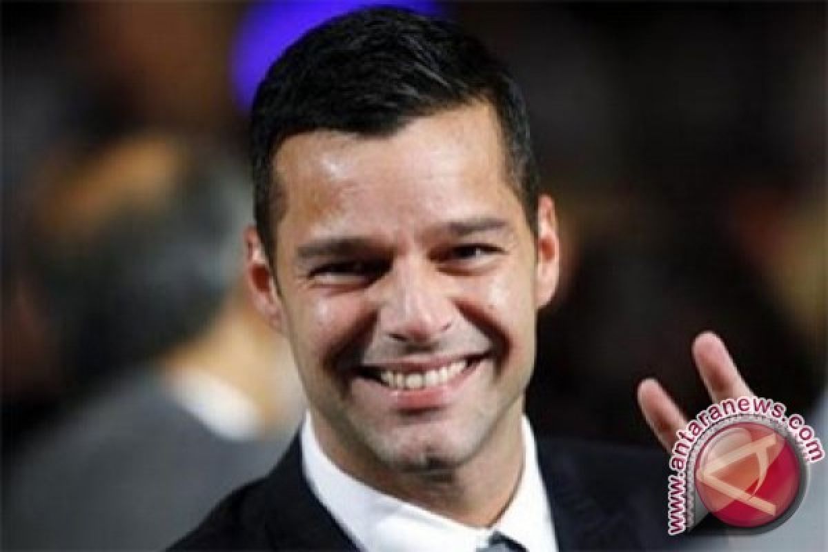 Ricky Martin Berjuang Melawan Perdagangan Anak