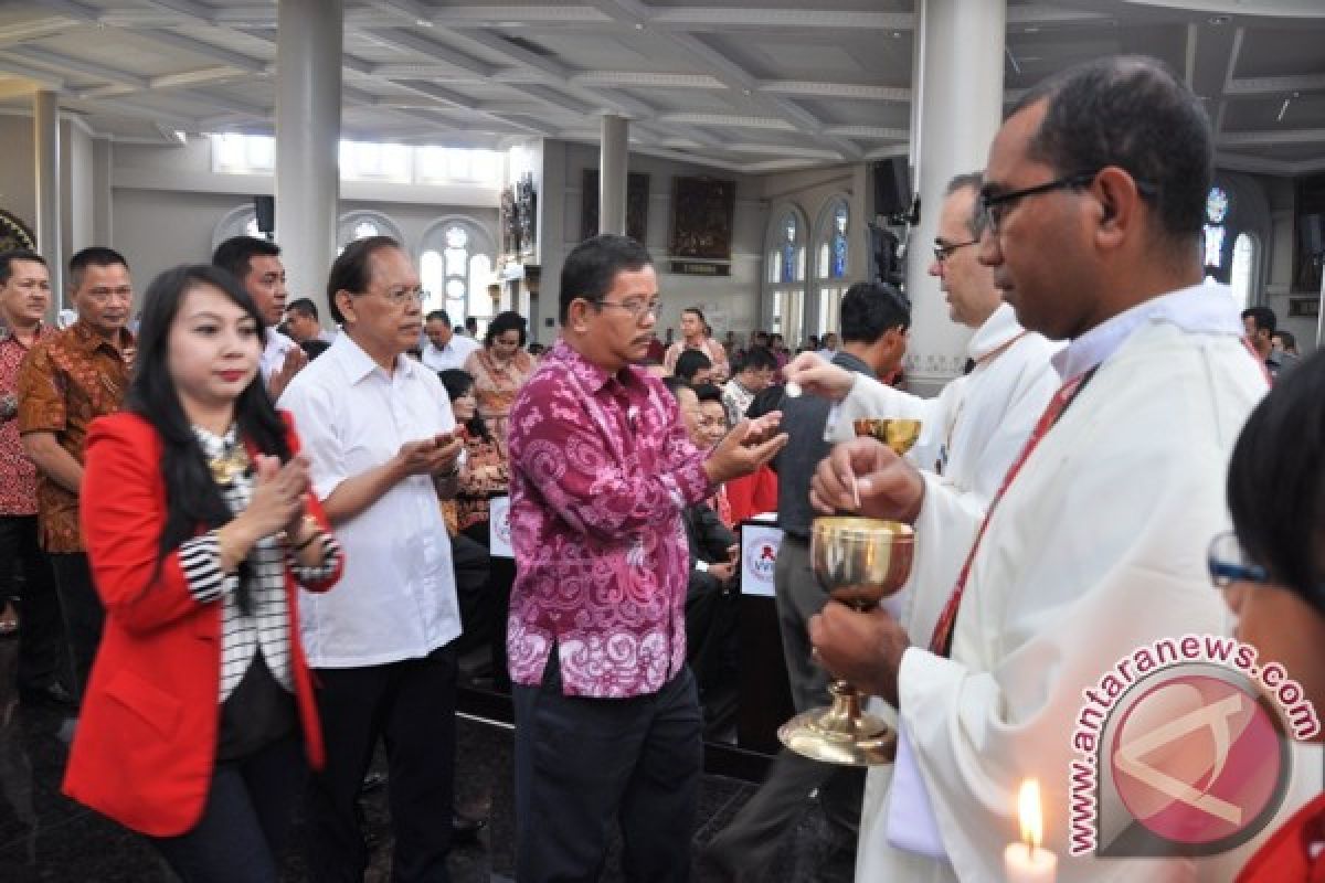 Wabup Sekadau Hadiri Pemberkatan Gereja Katedral Pontianak