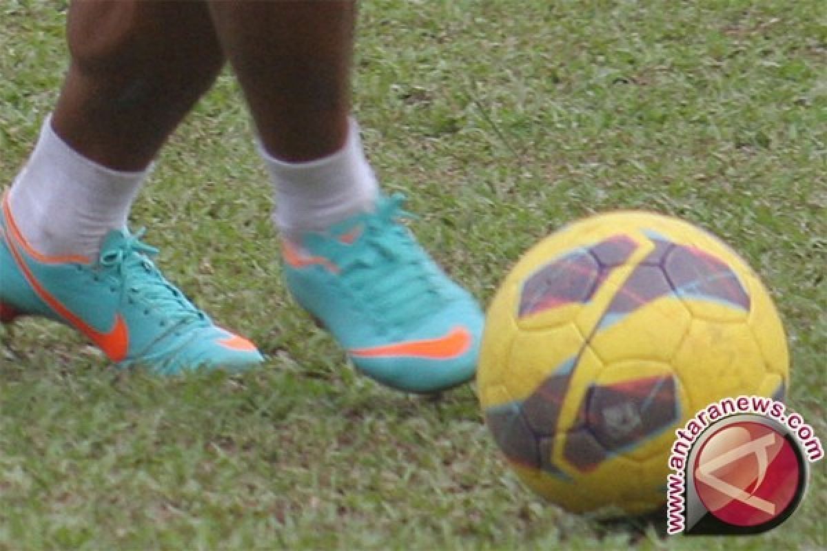 Kroasia dan Italia bertanding di stadion kosong