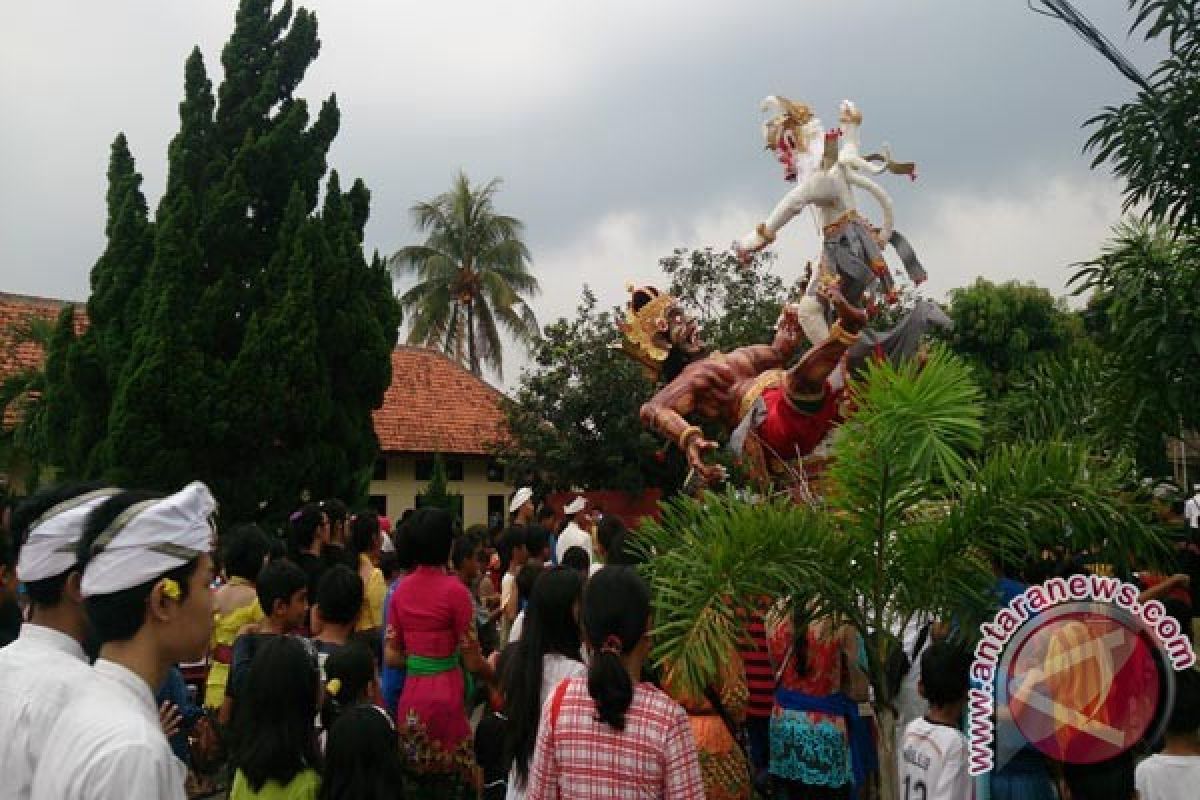 Sambut Nyepi Umat Hindu Gelar Pawai Ogoh-ogoh