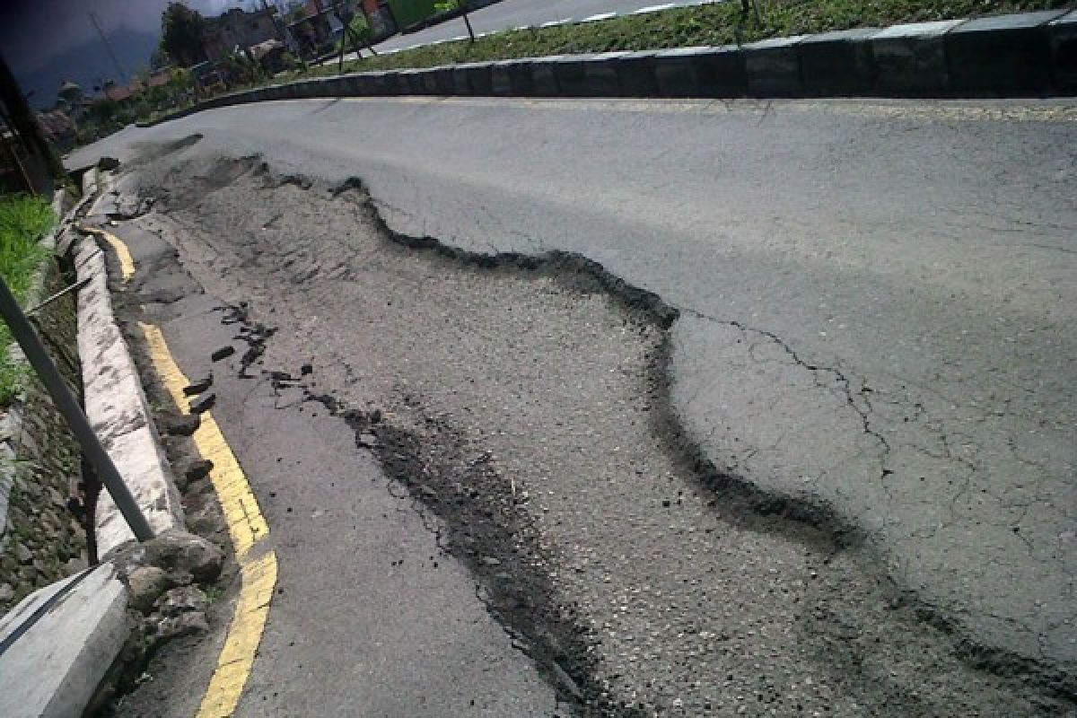 40 persen ruas jalan  Rejang Lebong alami kerusakan