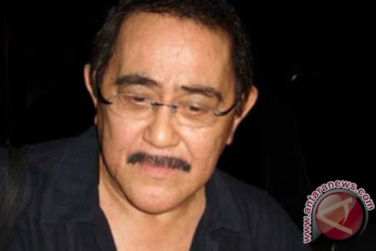 Aktor Frans Tumbuan meninggal dunia