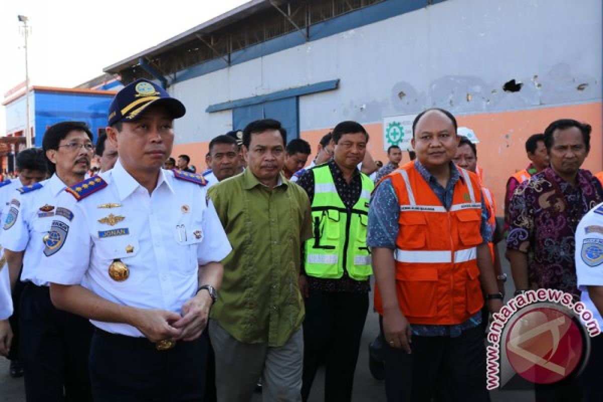 Menhub Kunjungi Terminal Penumpang Trisakti