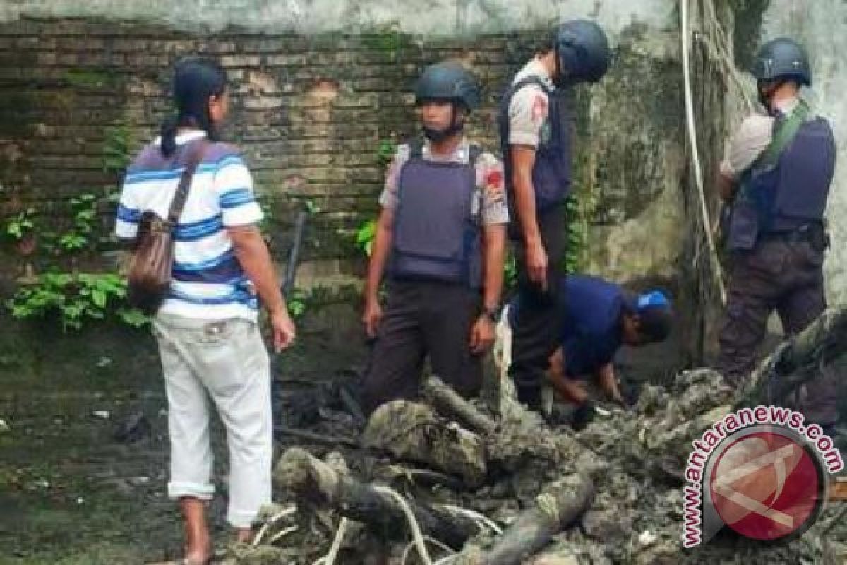 Gegana Sterilkan Area Temuan Ribuan Peluru