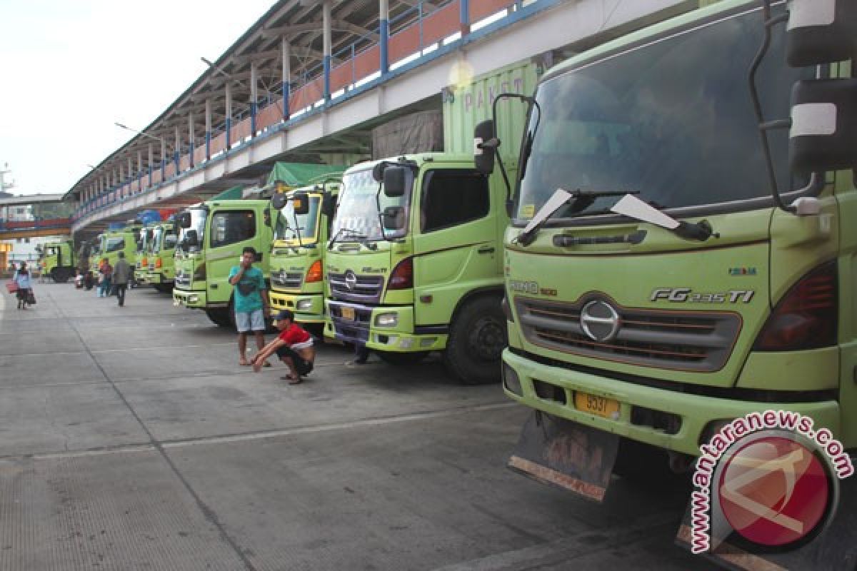 Pengusaha optimistis tol laut turunkan biaya logistik