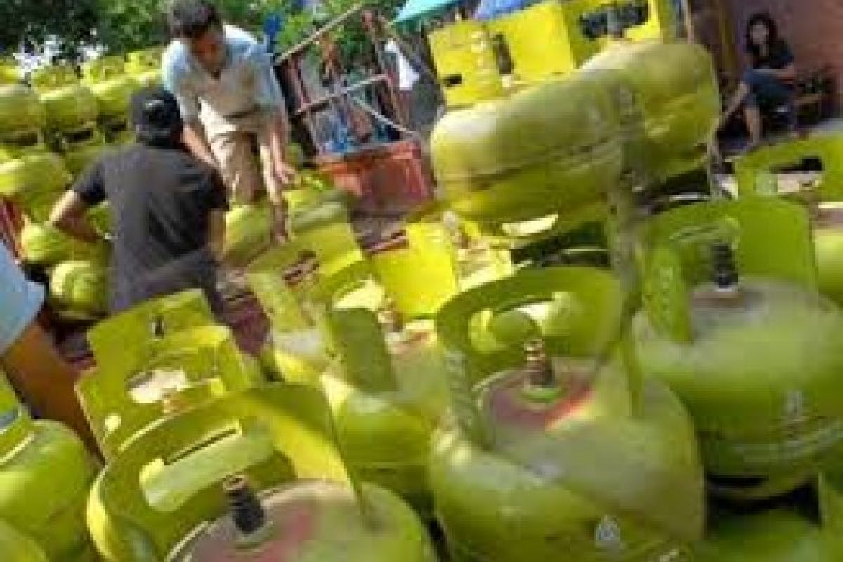 Memberatkan, Rencana Kenaikan Harga Elpiji Diminta Dikaji