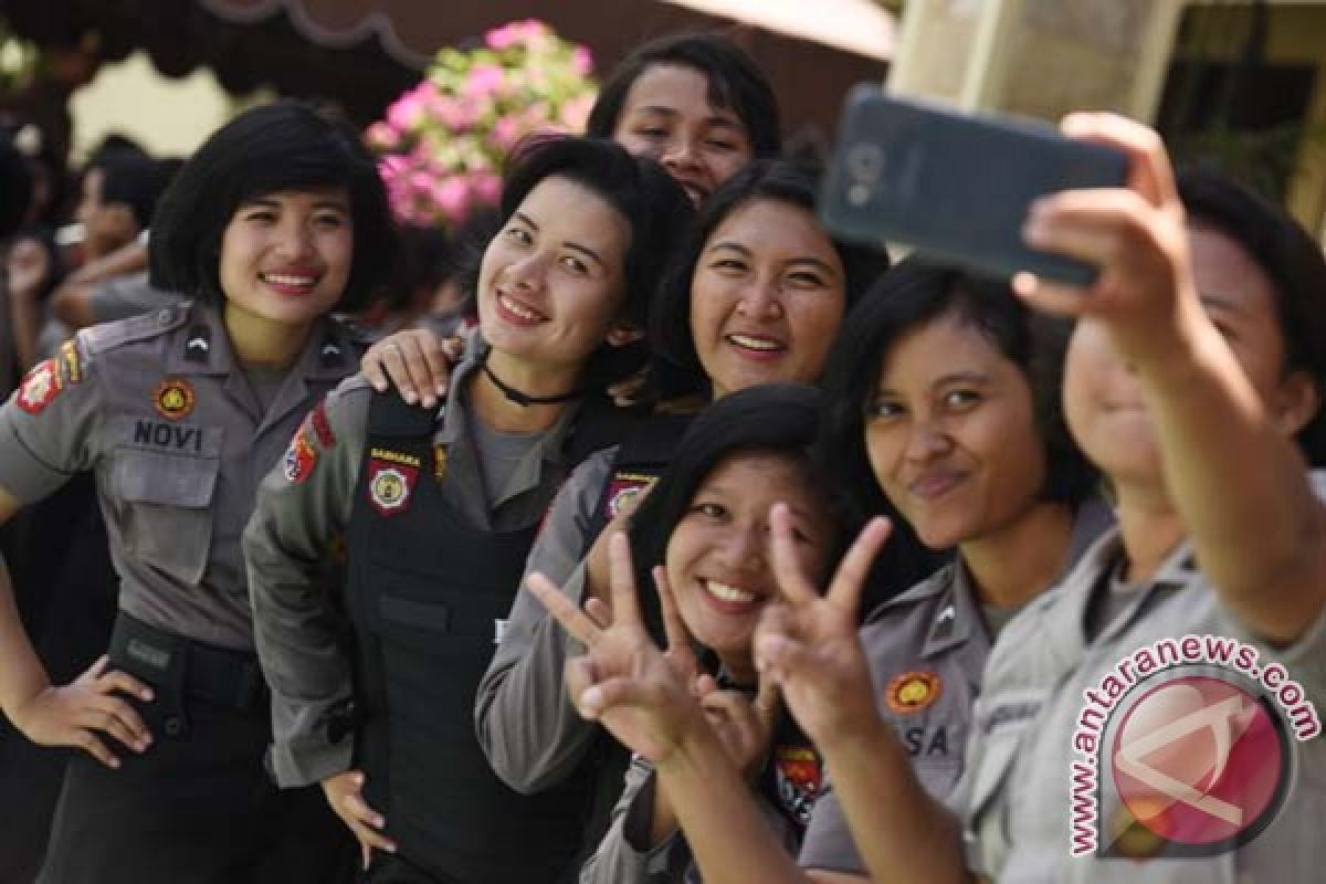 Wanita polisi Polda Sumatera Utara jangan salahgunakan media sosial