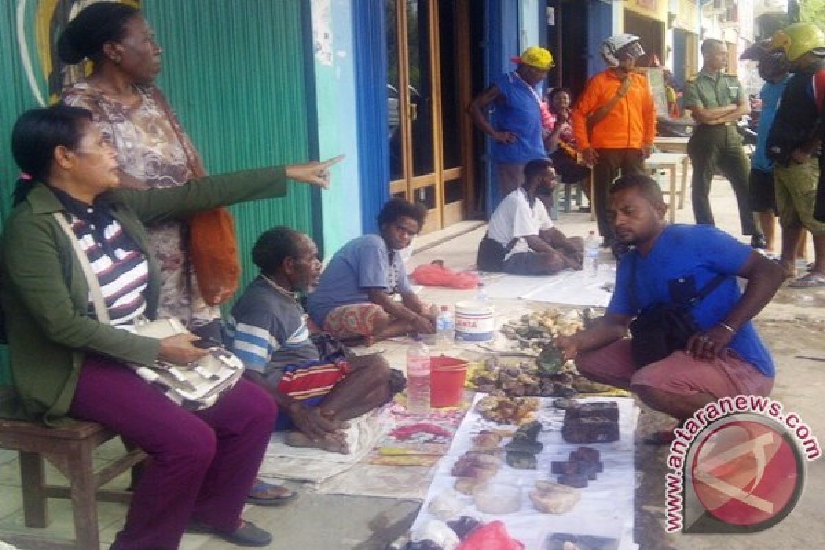 Batu akik Cyclop diminati kolektor luar daerah